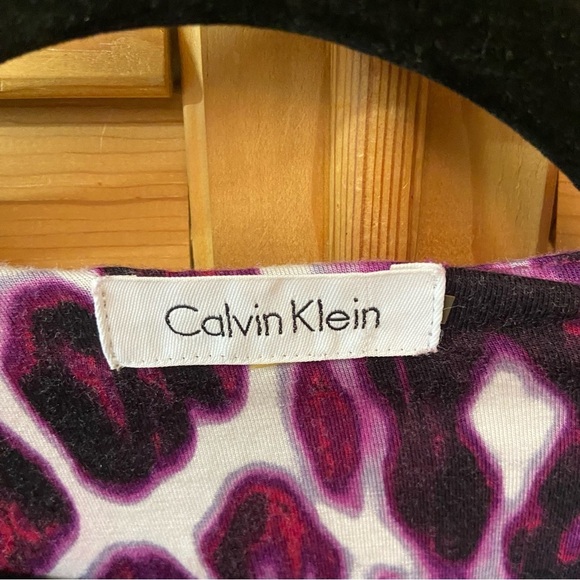 Calvin Klein Women's Mock Wrap Top Blouse Size L Purple Design Stretch Body con - Picture 9 of 10